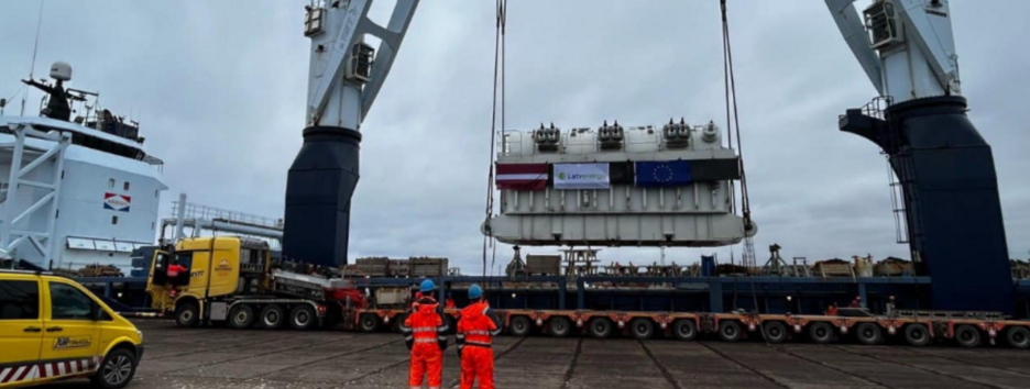 Латвія передала Україні надпотужний трансформатор вагою понад 325 тонн (фото)
